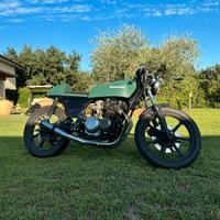 Moto cafe racer z400 Kawasaki