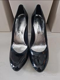 Décolleté donna in vernice nera punta arrotondata 