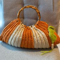 Borsa artigianale estiva con manici in bambù