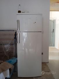 Cucina/frigo/lavastoviglie/armadio