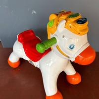 Cavallo cavalcabile con ruote ma anche a dondolo