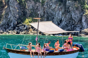 Gozzo sorrentino in legno e vtr