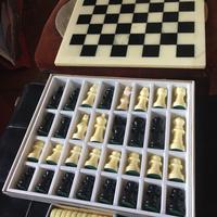 Scacchiera in alabastro