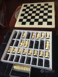 Scacchiera in alabastro