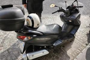 Suzuky Burgman200 c. c. 