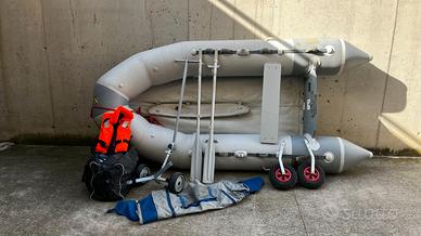 Gommone Zodiac 3,40 m + motore 8CV + accessori