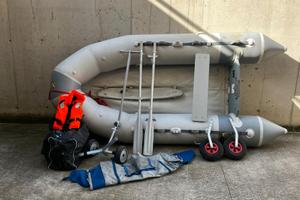 Gommone Zodiac 3,40 m + motore 8CV + accessori