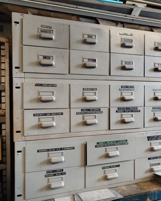 Cassettiere metalliche  officina garage