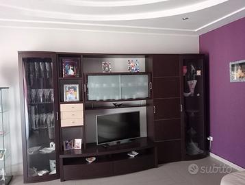 Parete attrezzata moderna