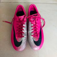 Scarpe da calcio Nike rosa 