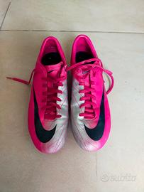 Scarpe da calcio Nike rosa 