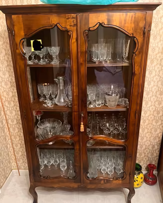 Mobili d’epoca e arredamento classico