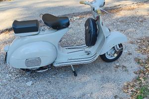 Piaggio Vespa 125 (VNA) - 1958