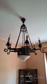 Lampadario d'epoca in ferro battuto