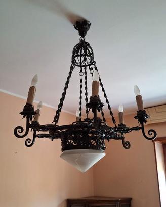 Lampadario d'epoca in ferro battuto