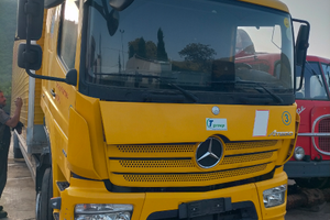 Ricambi e cabina Mercedes Atego 1530