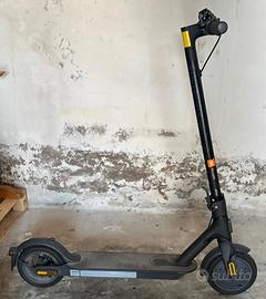 Monopattino elettronico 