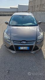 ford focus titanium 