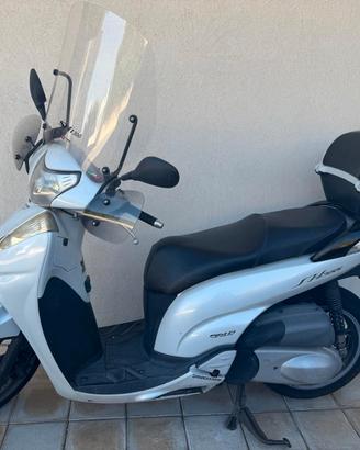 Scooter Honda SH300