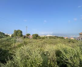 Terreno agricolo pianeggiante in zona Faro Superio