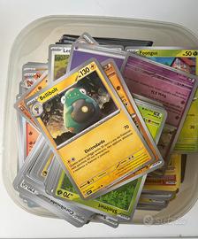 1,5 kg di carte pokemon comuni