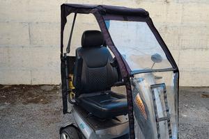 Scooter elettrico a quattro ruote