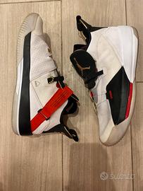 Air Jordan 33 nella colorazione "Future of Flight"