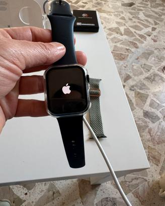 Apple Watch Series 4 – 44mm Space Gray – OVP + Sco