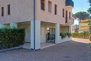 ROSSANO VENETO PIANO TERRA 120 MQ