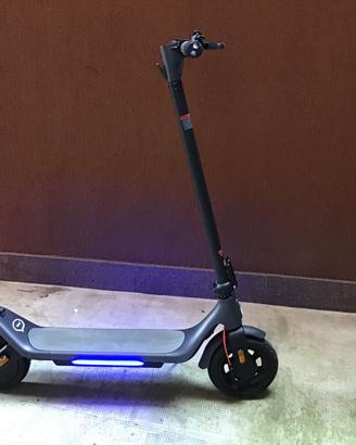 Monopattino elettrico adulti Wizy A6 Pro omologato