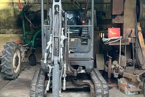 Mini escavatore volvo ec18