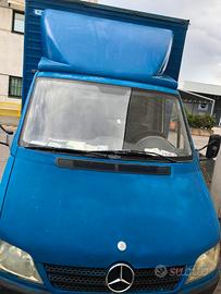 Camion trasporto merci e traslochi