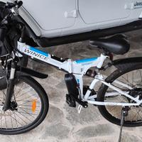 Bicicletta con pedalata assistita