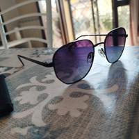 occhiali da sole Quay Australia come nuovi