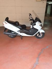 Sym 400i tenuto molto bene km25.450