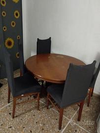 tavolo con sedie