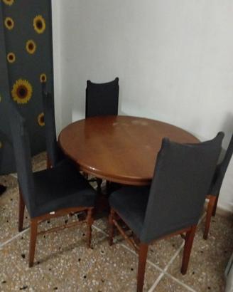 tavolo con sedie