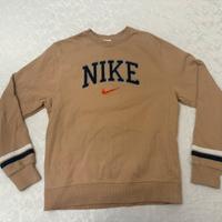 Felpa Nike modello Vintage