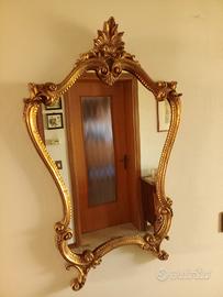 specchiera dorata 