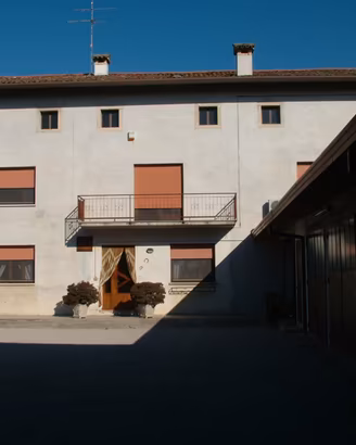 Casa singola con rustico e giardino