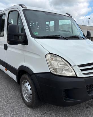 IVECO DAILY 7 POSTI ARIA CONDIZIONATA KM 198000