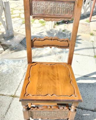 tavolo ottagonale con sedie