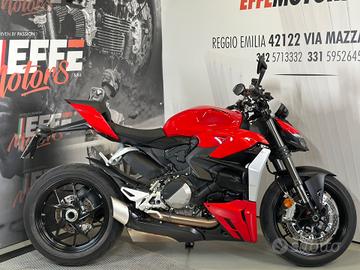 Ducati Streetfighter V2 2024 "tua a 170 euro al m