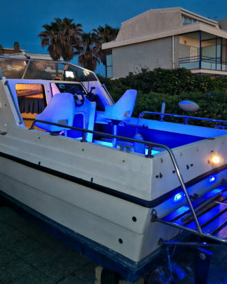 Barca semicabinato 6 mt