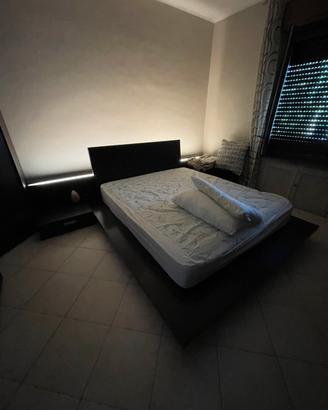 Letto/ cassettiera/ 4 comodini