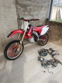 tutti i ricambi per Honda CRF 250..anno 2009