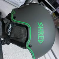 Casco snowboard
