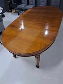 Tavolo ovale in tinta noce con 4 sedie