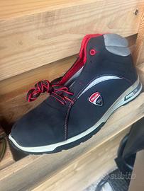 Scarpe antinfortunistiche nuove
