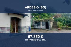 Immobile in asta di 96 m² con box auto a Ardesio